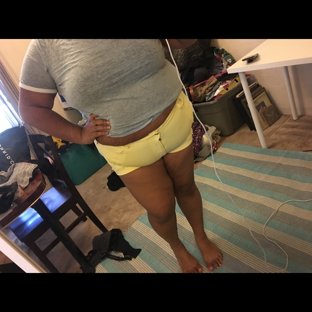 F21 yellow shorts